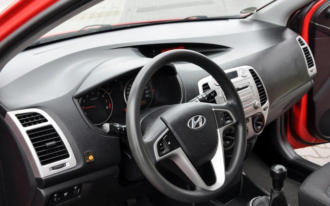 Hyundai i20 cena 15900 przebieg: 220000, rok produkcji 2011 z Ryglice małe 781